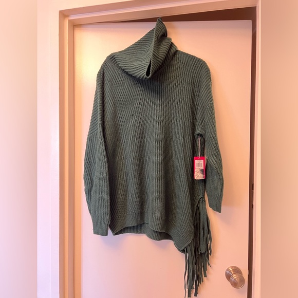 🌟🌟NWT🌟🌟 Vince Camuto Woman’s Asymmetric Knit Turtleneck Sweater Size XXL - Picture 3 of 4